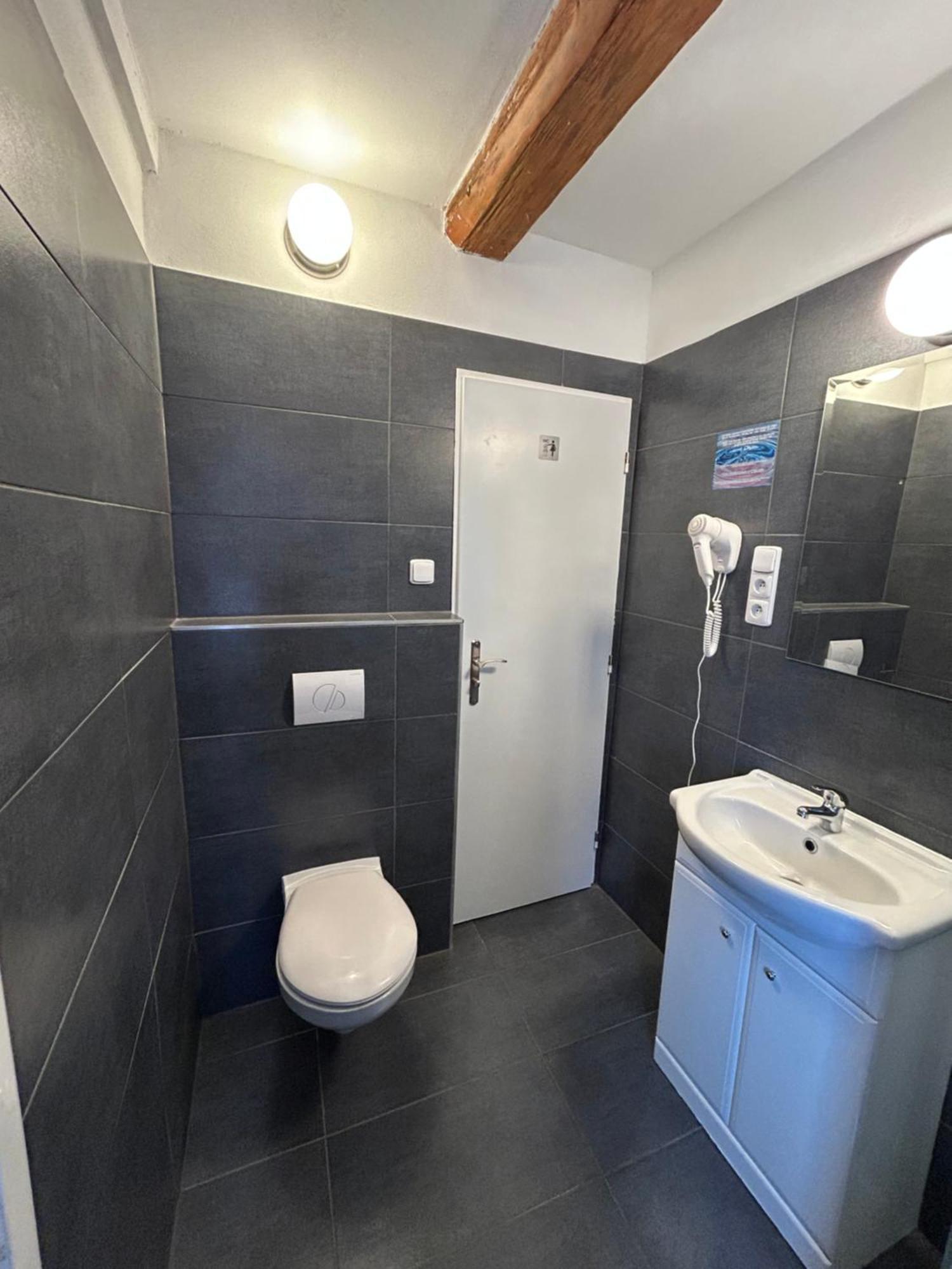 Dvůr Stráň Hotel Karlsbad Eksteriør billede