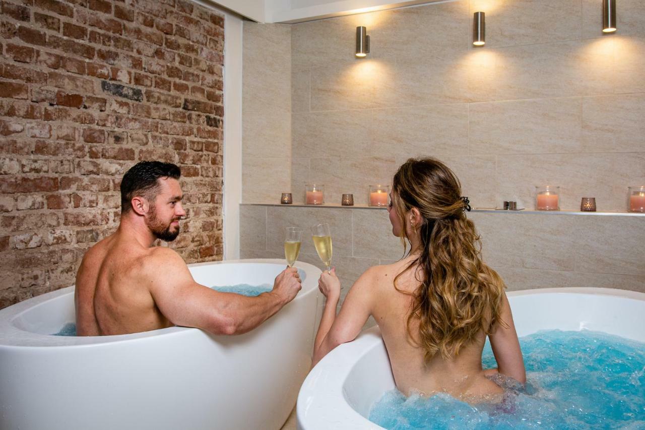 Dvůr Stráň Hotel Karlsbad Eksteriør billede